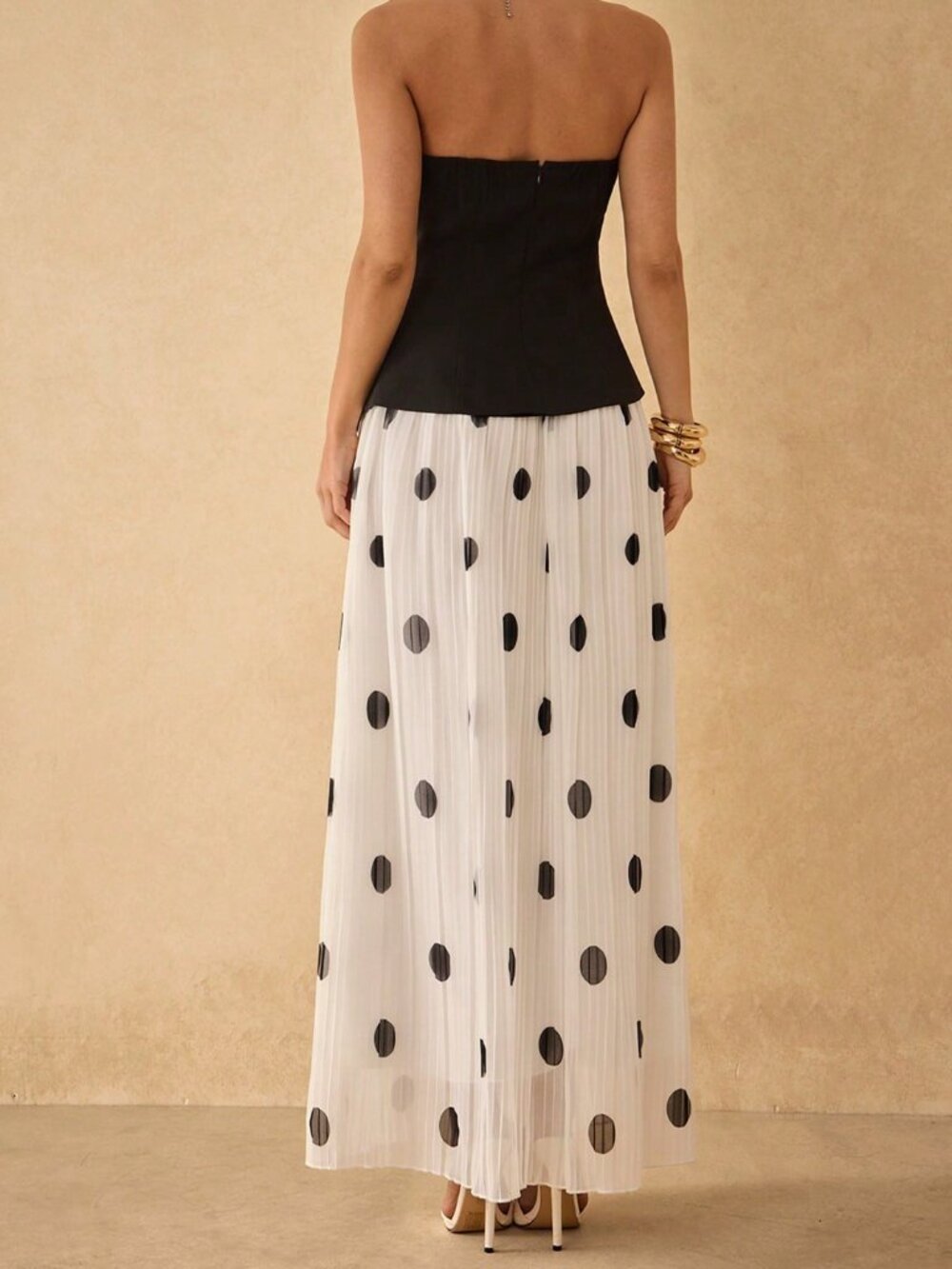 Black Polka Dot Women's Top & Pleated Skirt Two-Piece Set - Picture 2 of 7